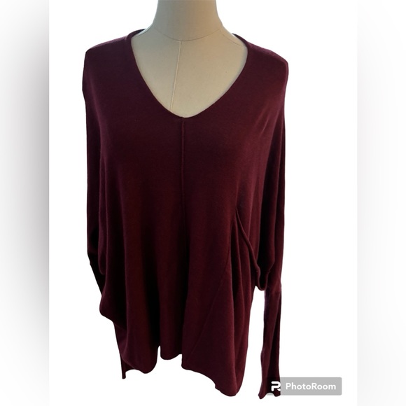 Kerisma Long Sleeve Batwing Dolman Sleeve Sweater - Picture 1 of 4